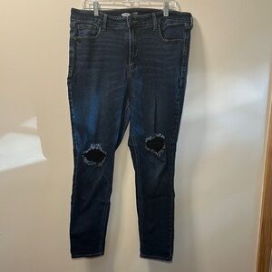 Old Navy Women’s Distressed High Rise Rockstar Super Skinny Jeans Size 16